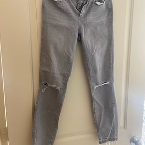 PAIGE Gray Slim Jeans - Women’s 28